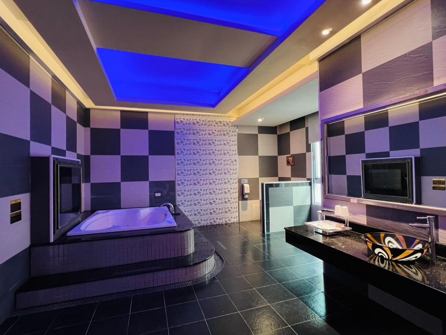 Pingtung Wei Feng Exquisite Motel Pintung Branch מראה חיצוני תמונה